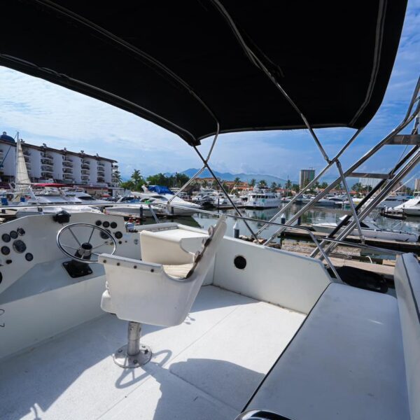 Yate aymar00001 600x600