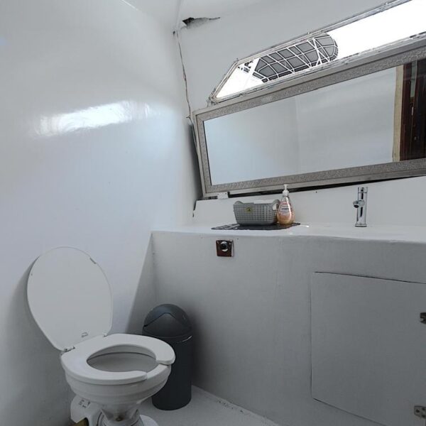 Yate aymar00011 600x600