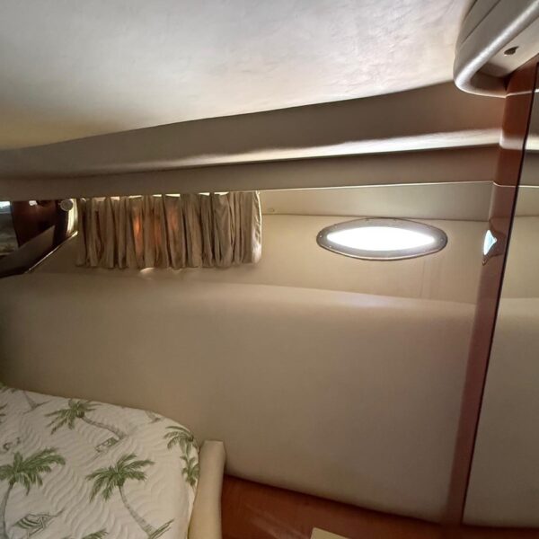 Mr lucky aka yachts 00007 de tamano grande 600x600